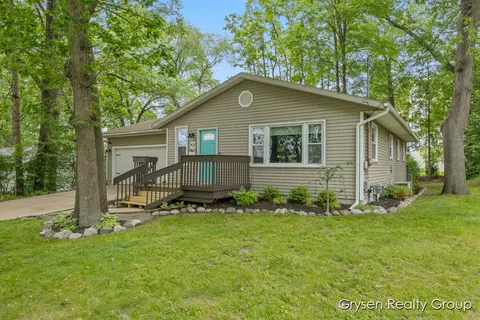 431 Homecrest, Kalamazoo, MI 49001