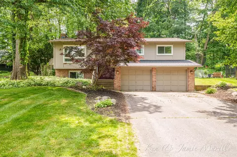 6072 Del Cano, Grand Rapids, MI 49546