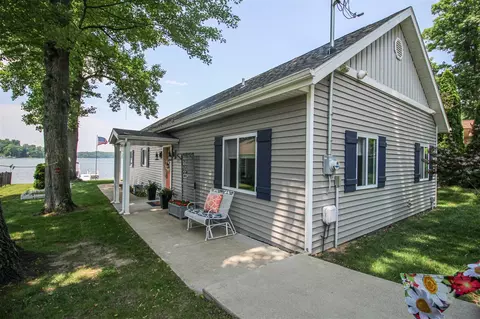 11790 Coon Holw, Three Rivers, MI 49093