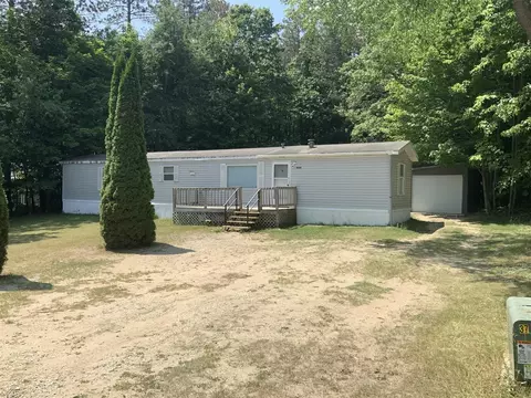 8356 Constitution, Cadillac, MI 49601