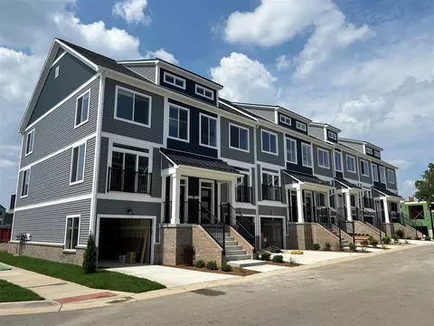 2772 Bristol Rdg #35, Ann Arbor, MI 48105