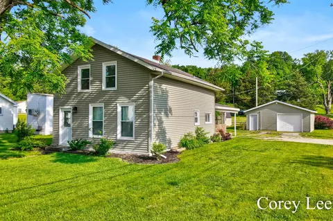 413 W Riverside, Ionia, MI 48846