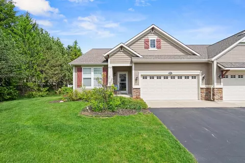 855 Cooks Xing, Byron Center, MI 49315