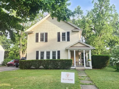 1908 Lakeway, Kalamazoo, MI 49001