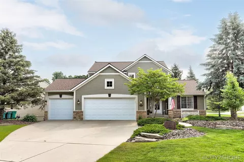 8474 Twin Lks, Jenison, MI 49428