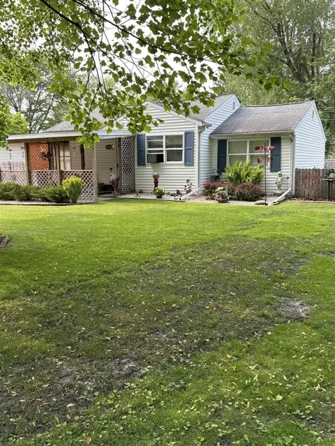 2065 Reggie, Benton Harbor, MI 49022