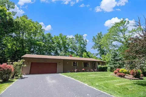 4104 Rurik, Howell, MI 48843