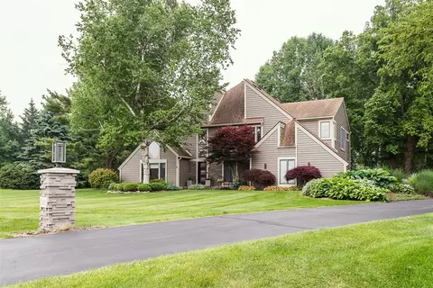 3185 Shadberry, Saline, MI 48176