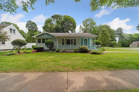 727 Hall, Mason, MI 48854