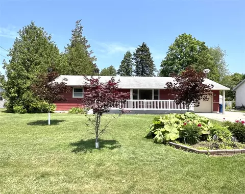 1540 Hendrick, Norton Shores, MI 49441