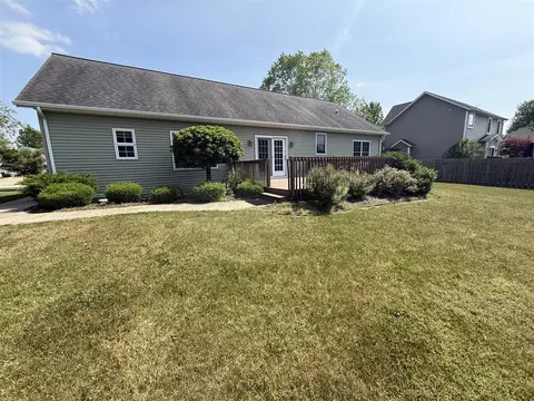 Exterior - 5798 Wacker, Stevensville, MI 49127 photo 8 of 9