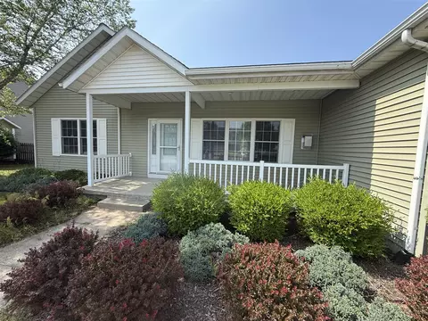 Exterior - 5798 Wacker, Stevensville, MI 49127 photo 4 of 9