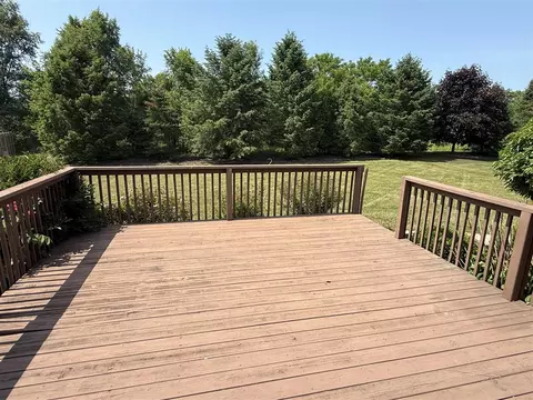 Exterior - 5798 Wacker, Stevensville, MI 49127 photo 5 of 9