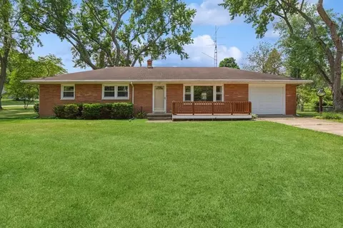 3202 Niles Buchanan, Buchanan, MI 49107