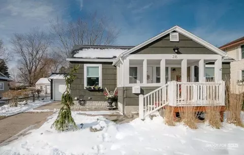 215 N Jackson, Spring Lake, MI 49456