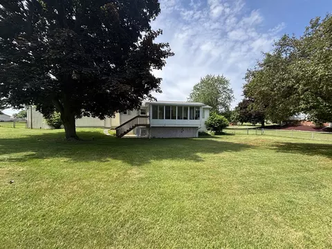 Exterior - 6446 Skylark, Jackson, MI 49201 photo 8 of 13