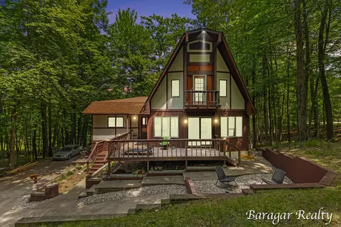 9550 Pere Marquette, Stanwood, MI 49346