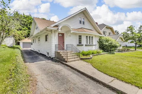 806 Oakridge, Jackson, MI 49203