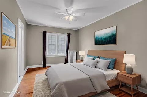 Bedroom - 806 Oakridge, Jackson, MI 49203 photo 1 of 18