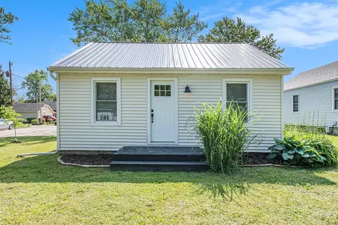 501 Sherwood, Three Oaks, MI 49128