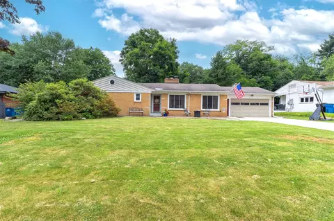 4340 Sunset, Kalamazoo, MI 49008