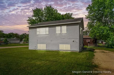 211 Lincoln, Allegan, MI 49010