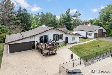 3268 64th, Byron Center, MI 49315