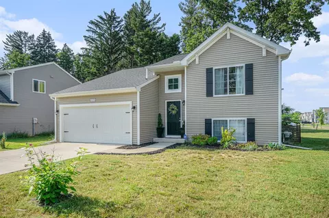 Exterior - 25220 Forest, Mattawan, MI 49071 photo 2 of 5