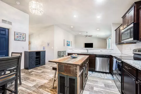 Kitchen - 25220 Forest, Mattawan, MI 49071 photo 2 of 2