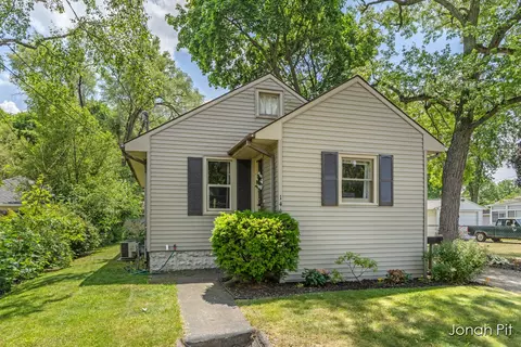 146 Bowne, Grand Rapids, MI 49505