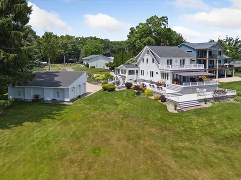 2694 Middle Lk, Twin Lake, MI 49457