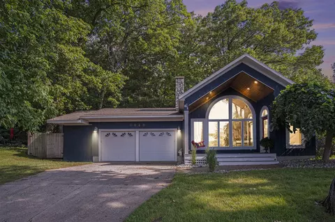 8840 Je-ne-be, Rockford, MI 49341