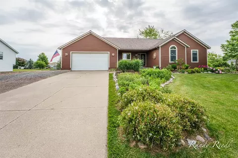 836 Eagle Rdg, Coopersville, MI 49404