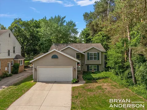 1910 Hall, Grand Rapids, MI 49506