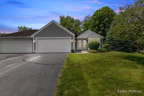 766 Clarewood, Holland, MI 49423