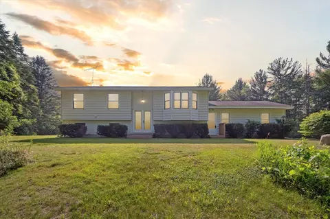 15730 Cedar Spgs, Cedar Springs, MI 49319