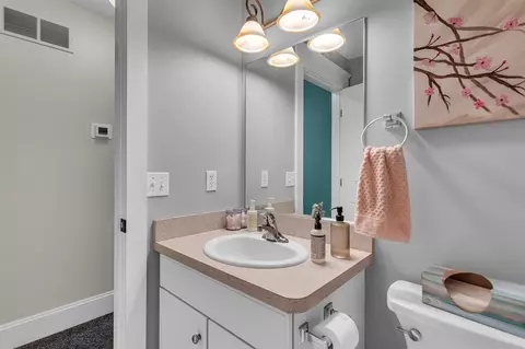 Bath - 816 E Barrington, Jackson, MI 49203 photo 2 of 4