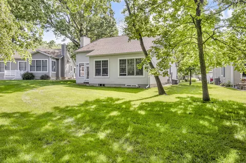 Exterior - 816 E Barrington, Jackson, MI 49203 photo 2 of 7