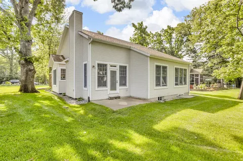 Exterior - 816 E Barrington, Jackson, MI 49203 photo 7 of 7