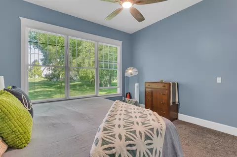 Bedroom - 816 E Barrington, Jackson, MI 49203 photo 4 of 5