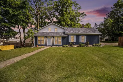 207 E Jefferson, Cassopolis, MI 49031