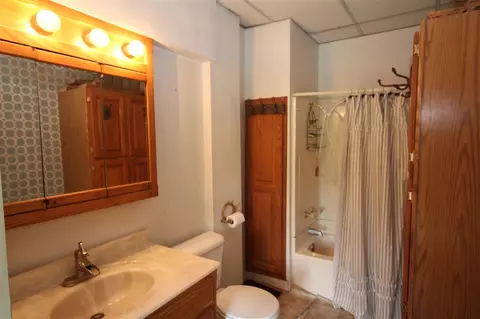 Bath - 14585 E V, Fulton, MI 49052 photo 3 of 3