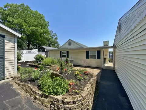 16305 Pretty Lk, Mecosta, MI 49332