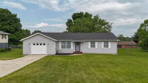 56570 Warren, Dowagiac, MI 49047