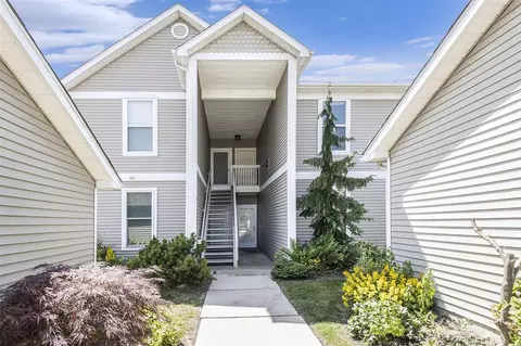 1377 Fox Pointe, Ann Arbor, MI 48108