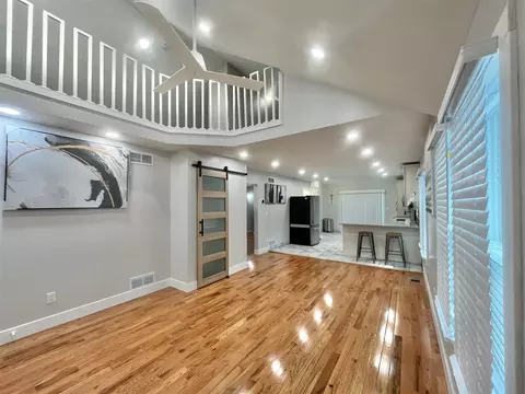 Living - 336 E Prospect, Jackson, MI 49203 photo 1 of 2