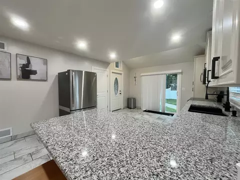 Kitchen - 336 E Prospect, Jackson, MI 49203 photo 5 of 5