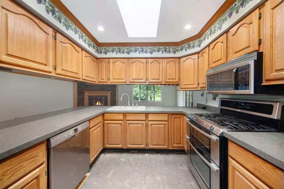 Kitchen - 6990 Kennedy, Munith, MI 49259 photo 2 of 3