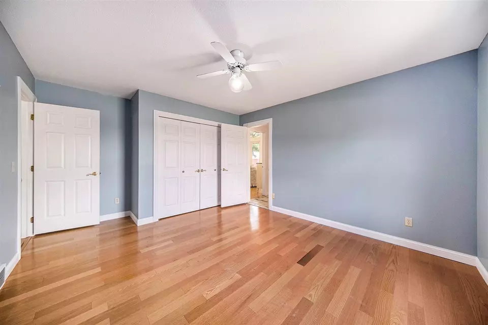 Bedroom - 6990 Kennedy, Munith, MI 49259 photo 2 of 5