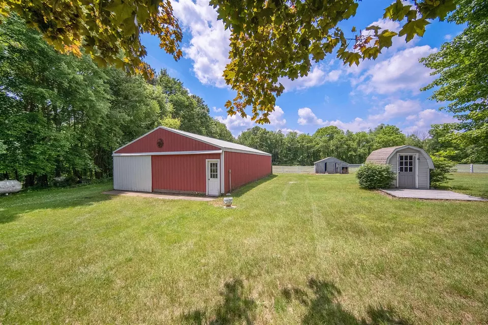 Exterior - 6990 Kennedy, Munith, MI 49259 photo 5 of 9